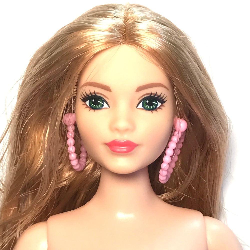 Nude Barbie 2023 Stylist Beach Wardrobe Curvy Strawberry Blonde Daisy HPL78 Doll